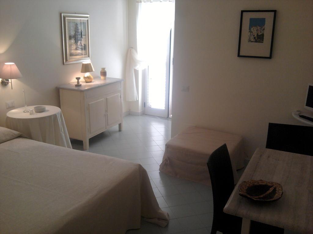 Proserpina Tropea Room photo